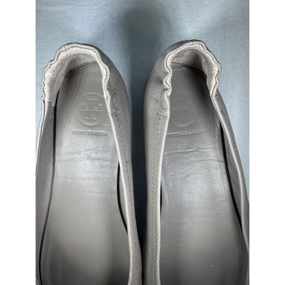 Tory Burch Women’s sz 5.5 Minnie Travel Ballet Flat French Gray Neutral Leather - Picture 7 of 12